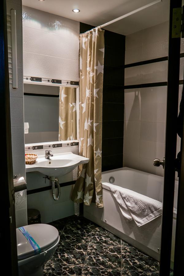 Hotel Kabile Ямбол Экстерьер фото